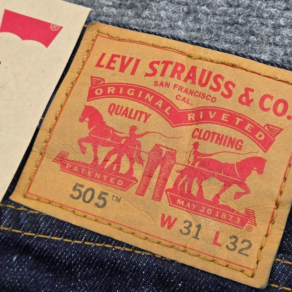 Levis 505 Jeans Mens 31x32 Dark Indigo Regular Fit Straight Leg Denim Casual